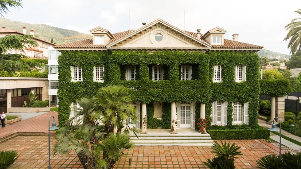 IESE Business School