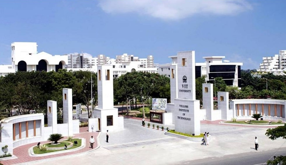 Top 10 Engineering Colleges in India: Based on NIRF Rankings and Reviews