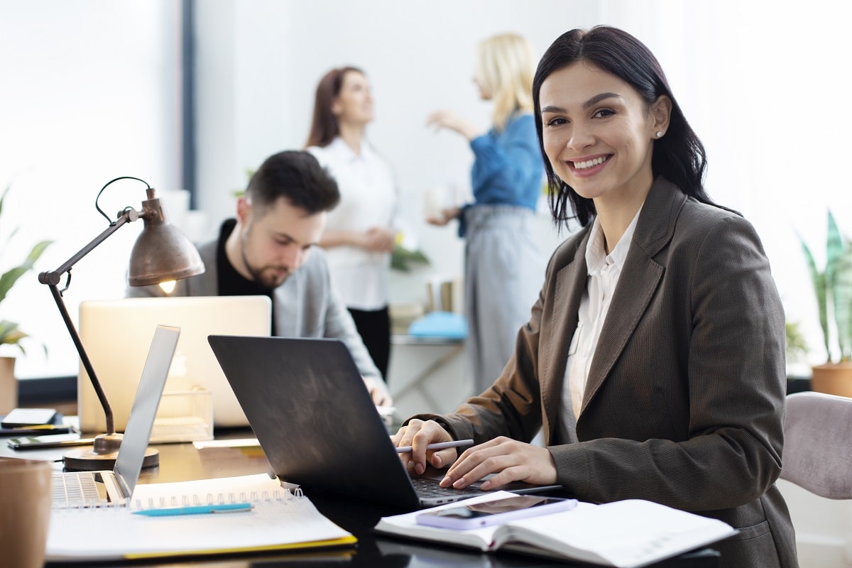 MBA Admissions Closing Soon: Check Application Last date, Fees and Selection Process of Top B-schools
